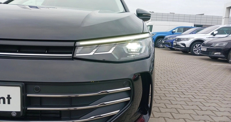 Volkswagen Passat cena 198200 przebieg: 10, rok produkcji 2024 z Wadowice małe 667